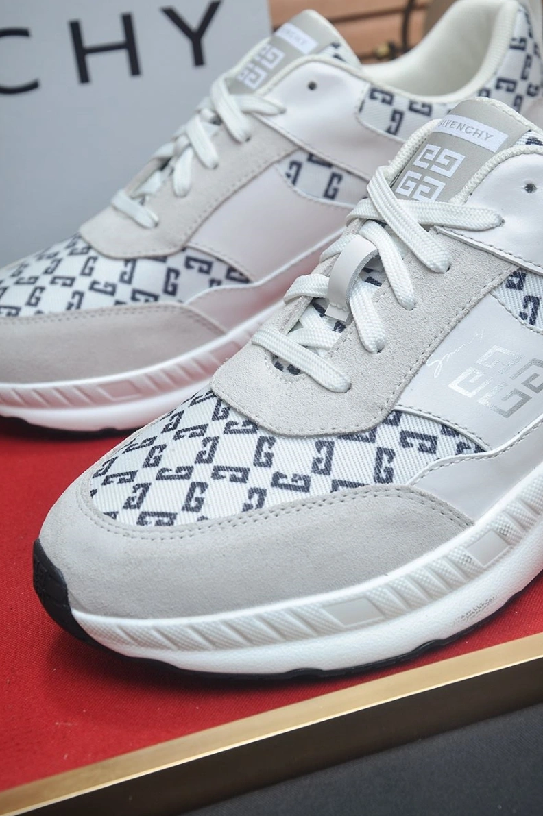 EasyMatch Gxvxnchy Sneakers 151847