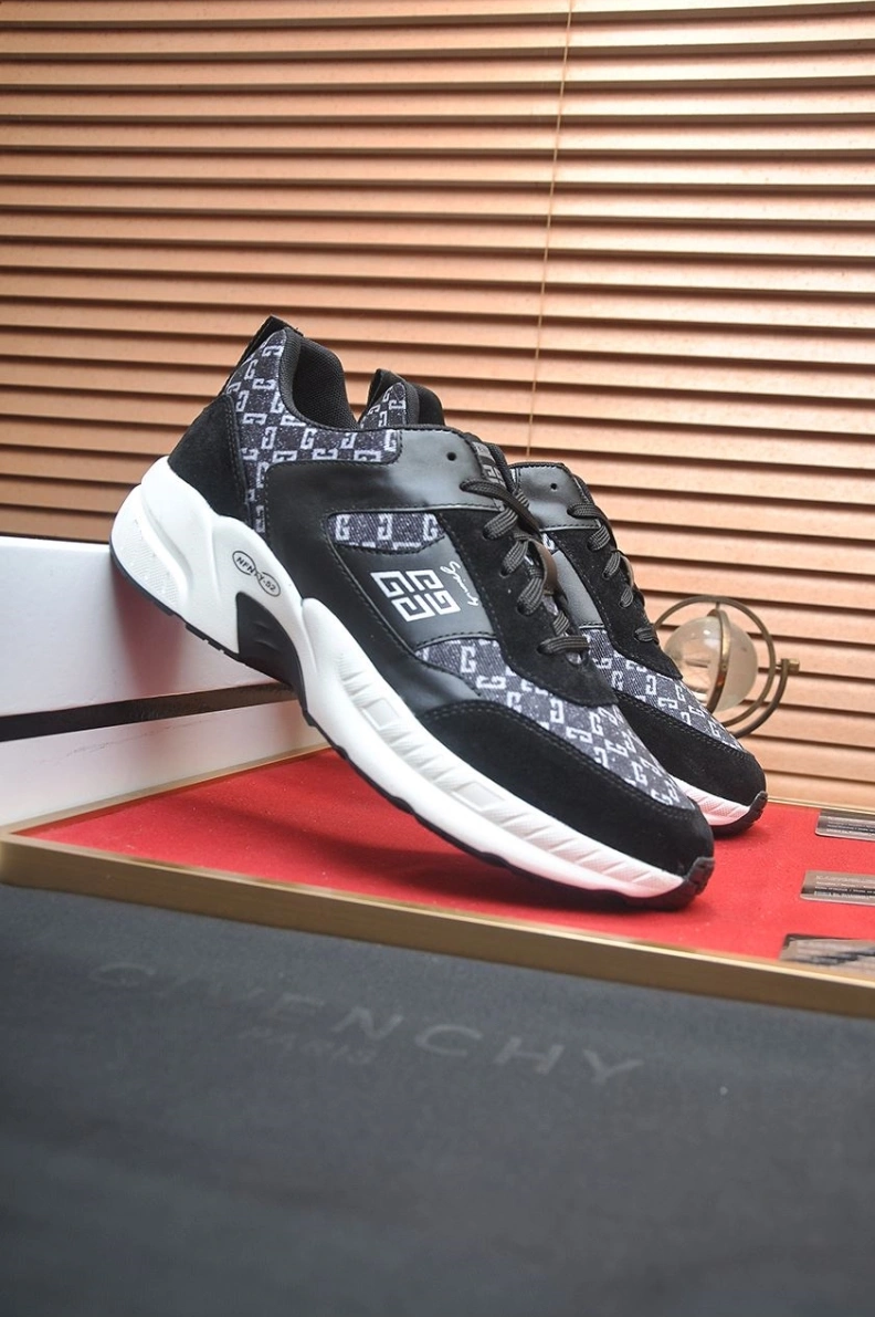 Gxvxnchy Sneakers EasyMatch 151843