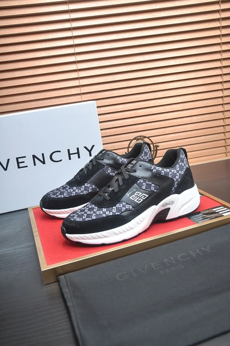 Gxvxnchy Sneakers EasyMatch 151843