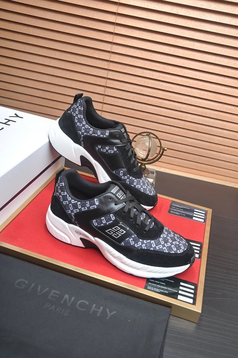 Gxvxnchy Sneakers EasyMatch 151843