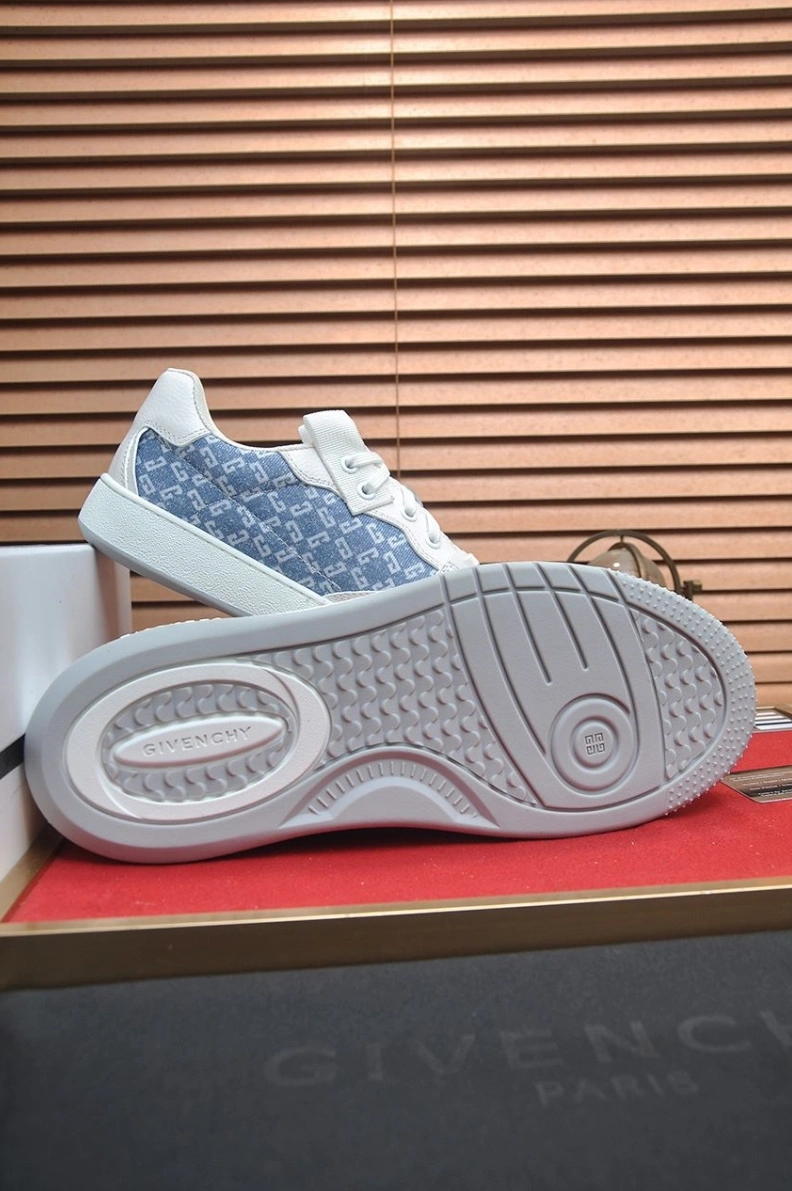 Gxvxnchy Sneakers Durable 151833