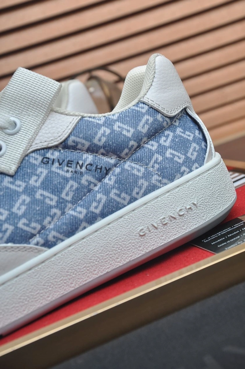 Gxvxnchy Sneakers Durable 151833