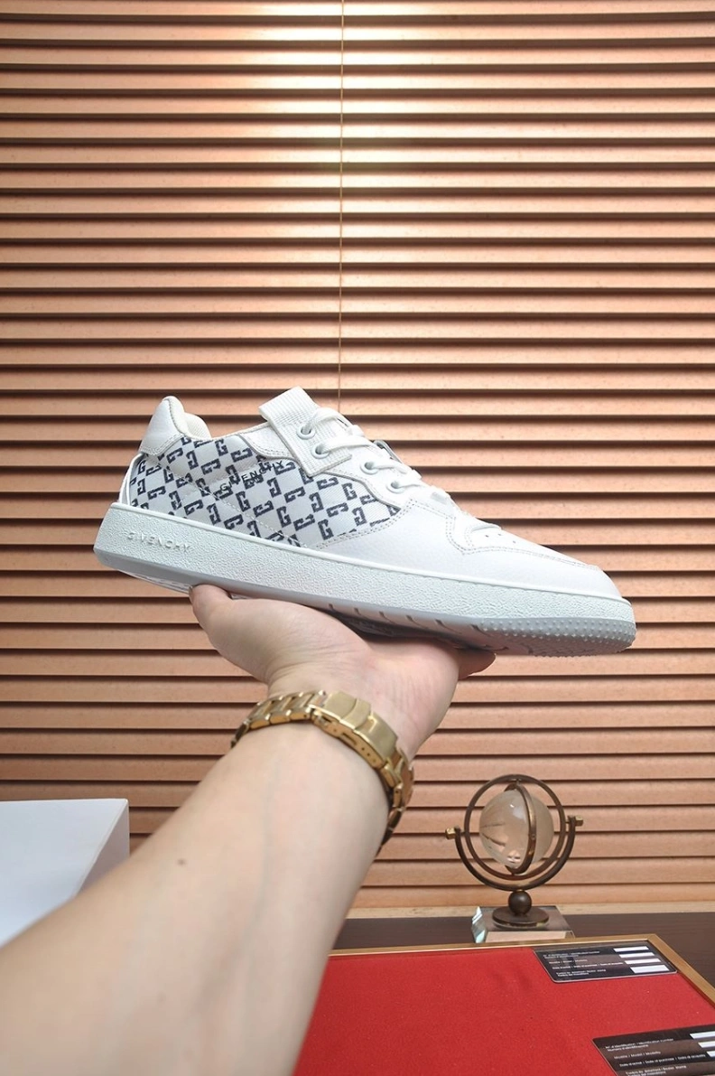 Gxvxnchy Sneakers Popular 151860