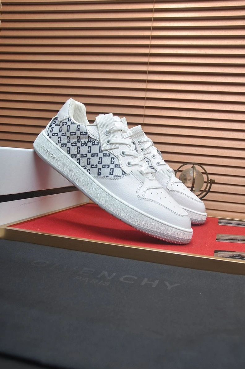 Gxvxnchy Sneakers Popular 151860