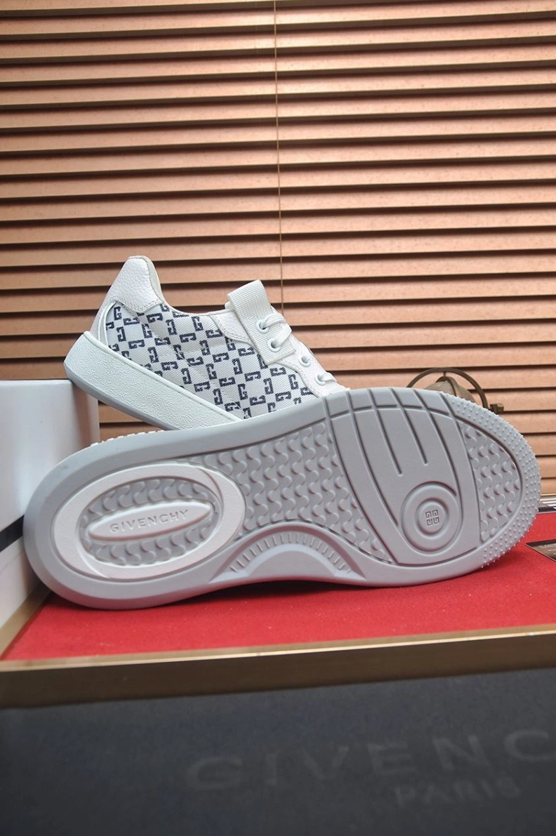 Gxvxnchy Sneakers Popular 151860