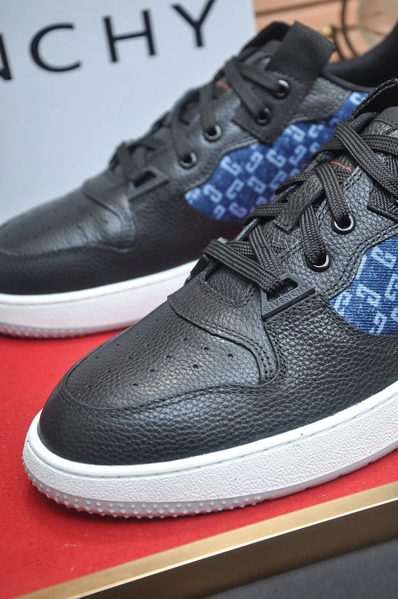 Gxvxnchy Sneakers Sophisticated 151832