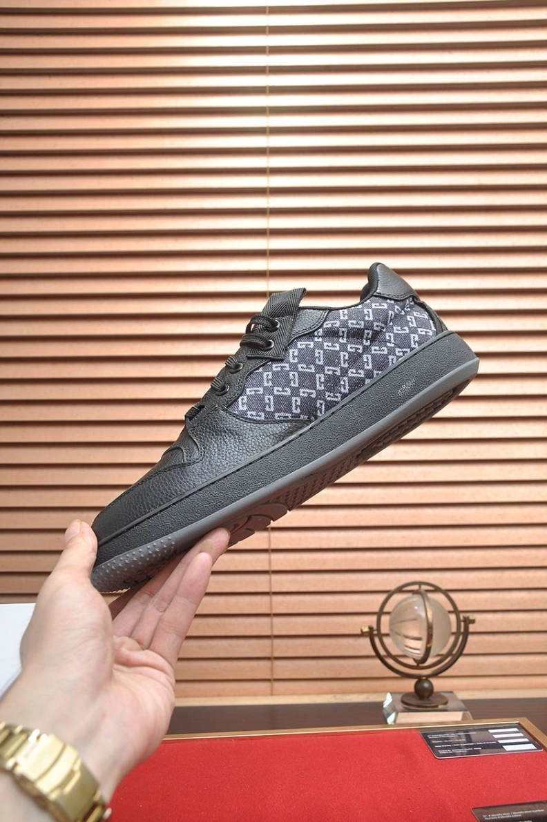 Soft Gxvxnchy Sneakers 151831
