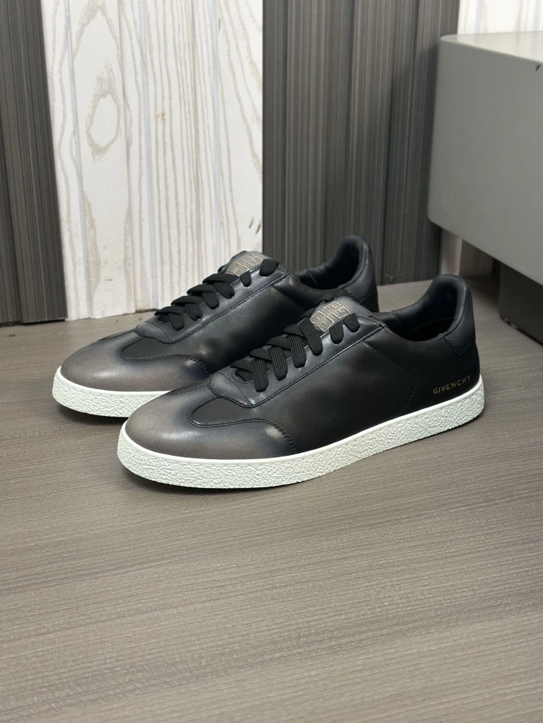Gxvxnchy Sneakers Durable 151827