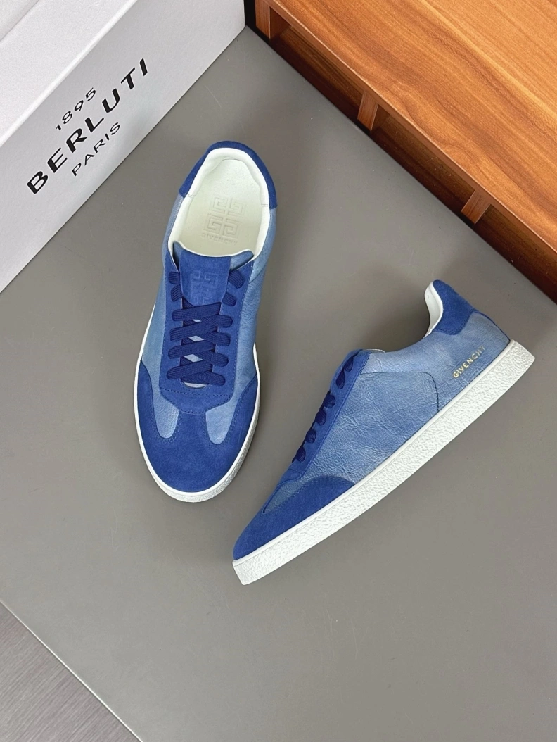 Cozy Gxvxnchy Sneakers 151825