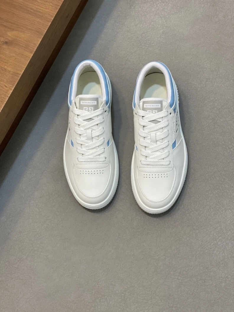 Gxvxnchy Sneakers Unique 151824