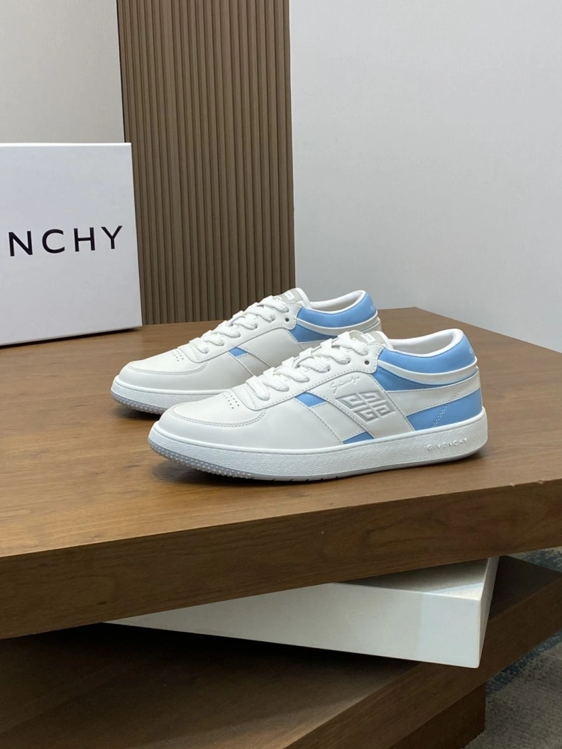 Gxvxnchy Sneakers Unique 151824