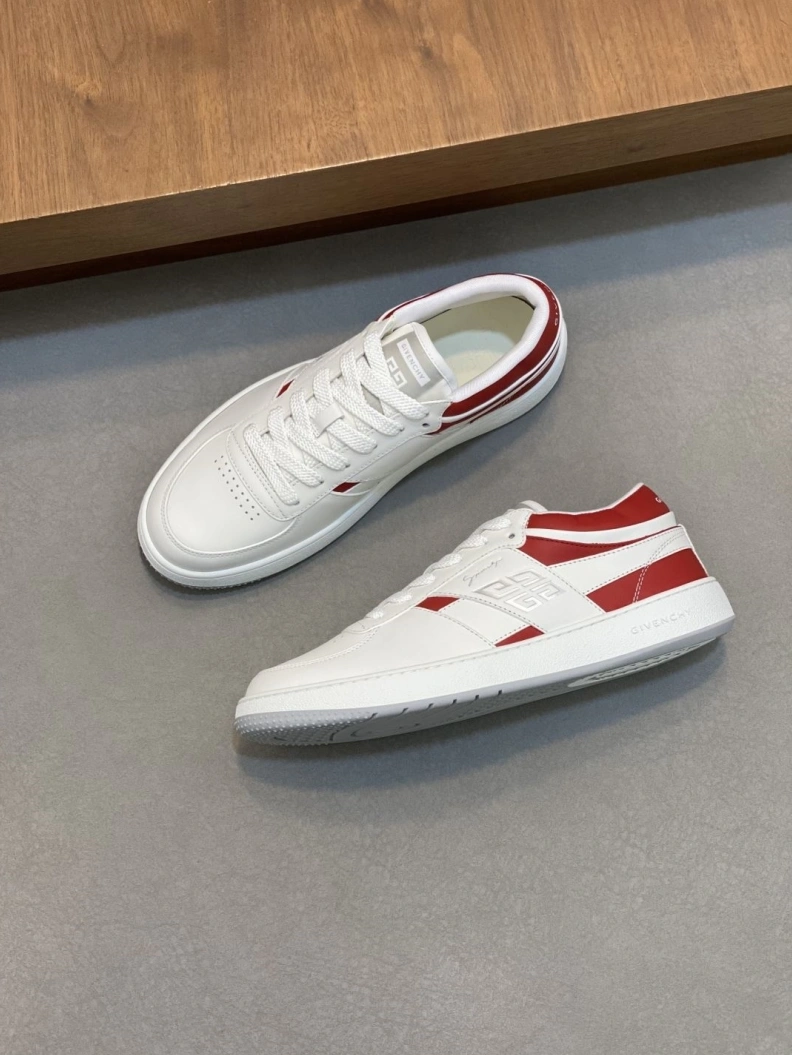 Bold Gxvxnchy Sneakers 151823