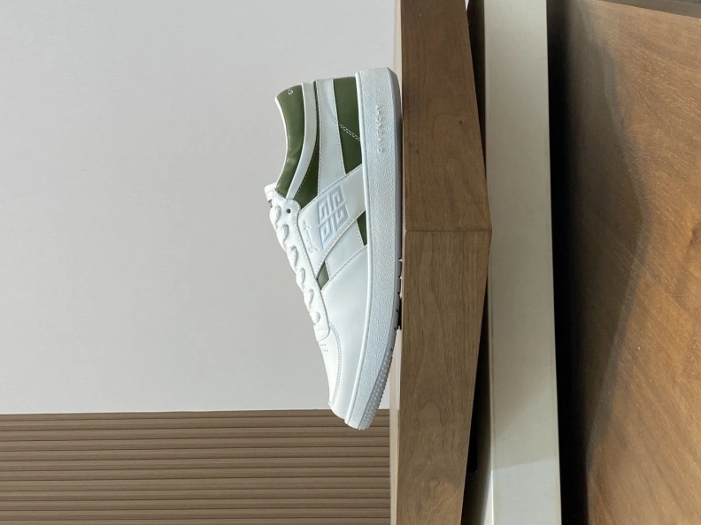 Gxvxnchy Sneakers Cozy 151821