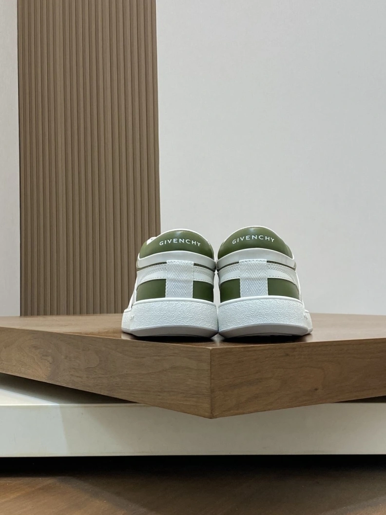 Gxvxnchy Sneakers Cozy 151821