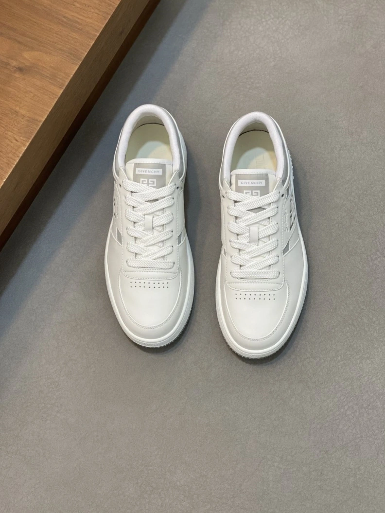 Practical Gxvxnchy Sneakers 151820