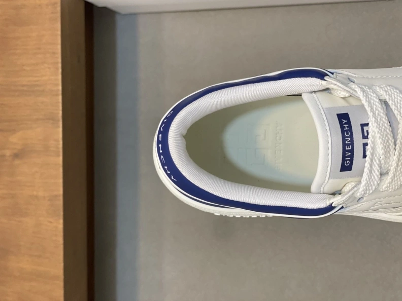 Trendy Gxvxnchy Sneakers 151819
