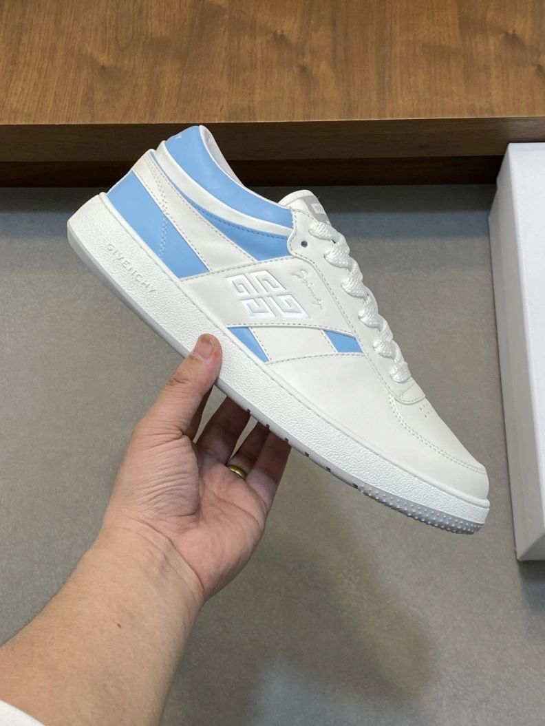 Comfortable Gxvxnchy Sneakers 151818