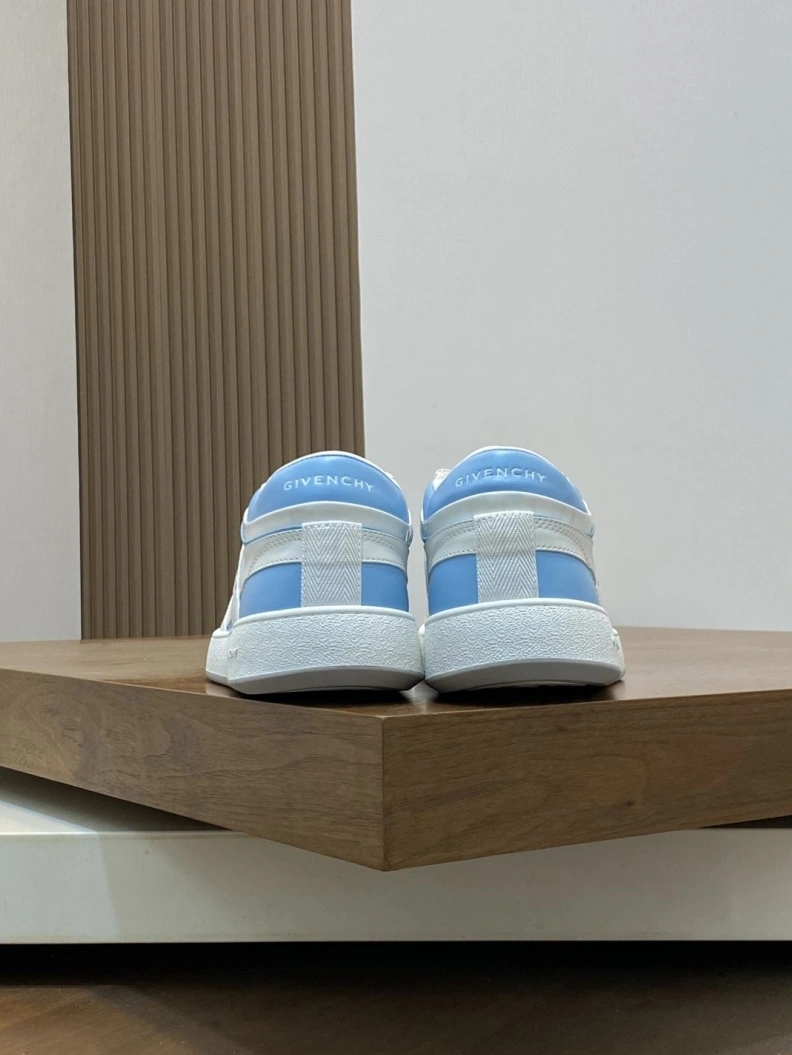 Comfortable Gxvxnchy Sneakers 151818