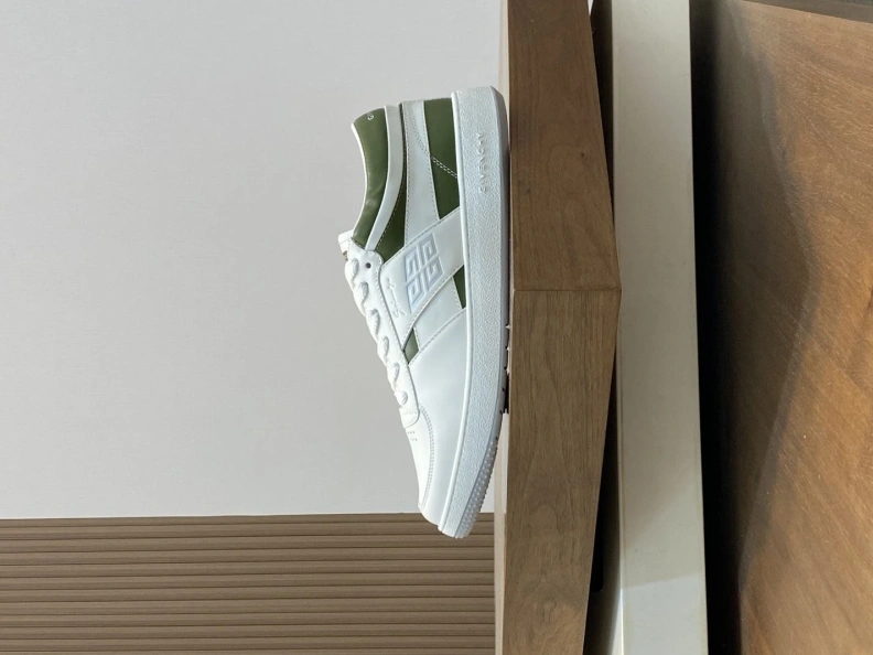 Timeless Gxvxnchy Sneakers 151813