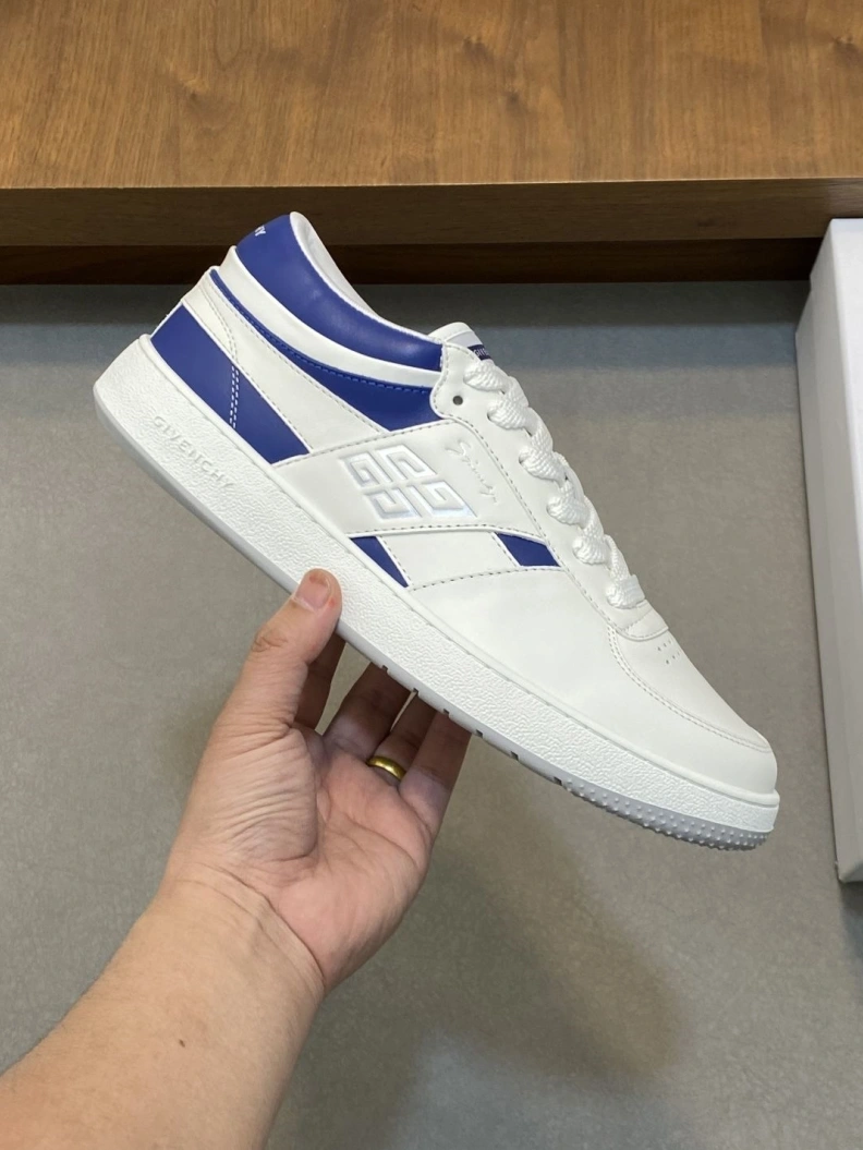 Gxvxnchy Sneakers DailyWear 151810