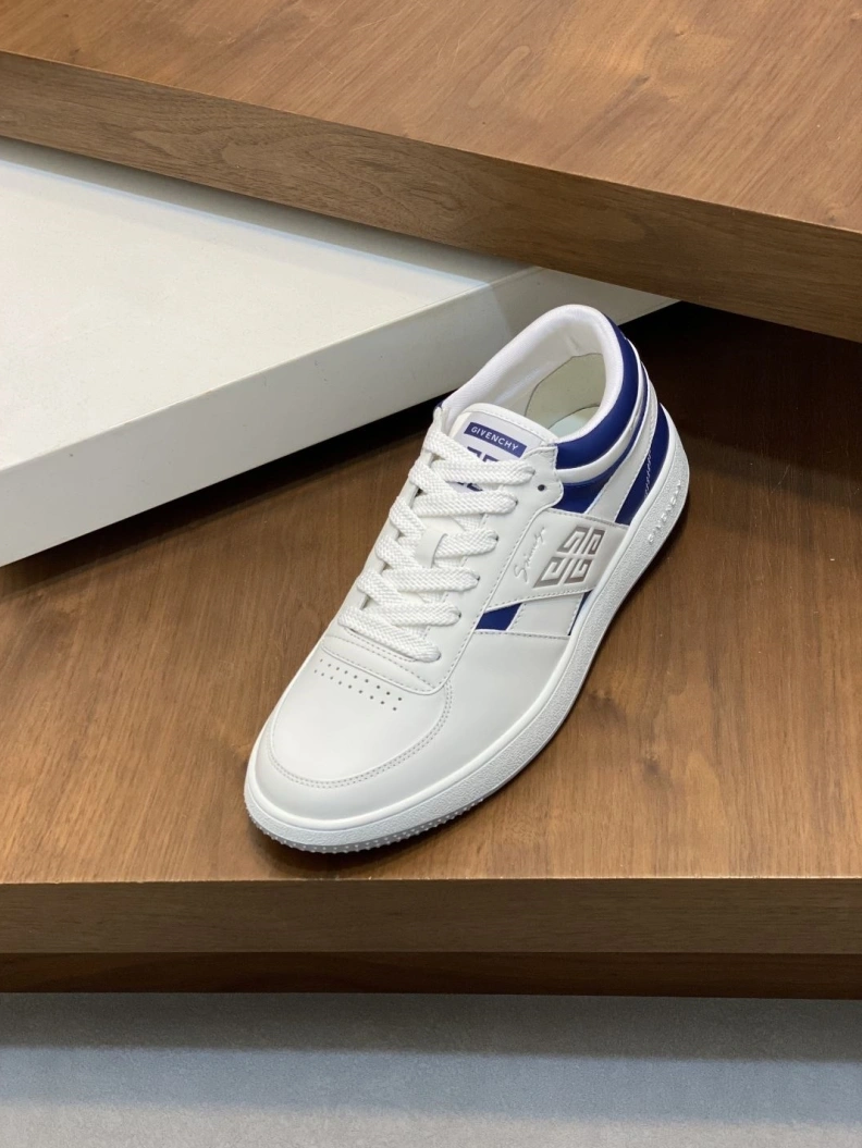 Gxvxnchy Sneakers DailyWear 151810