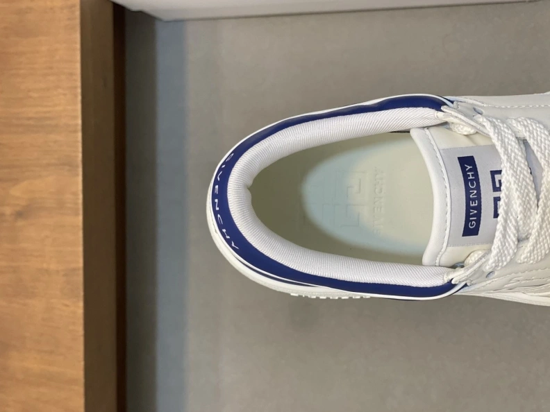 Gxvxnchy Sneakers DailyWear 151810