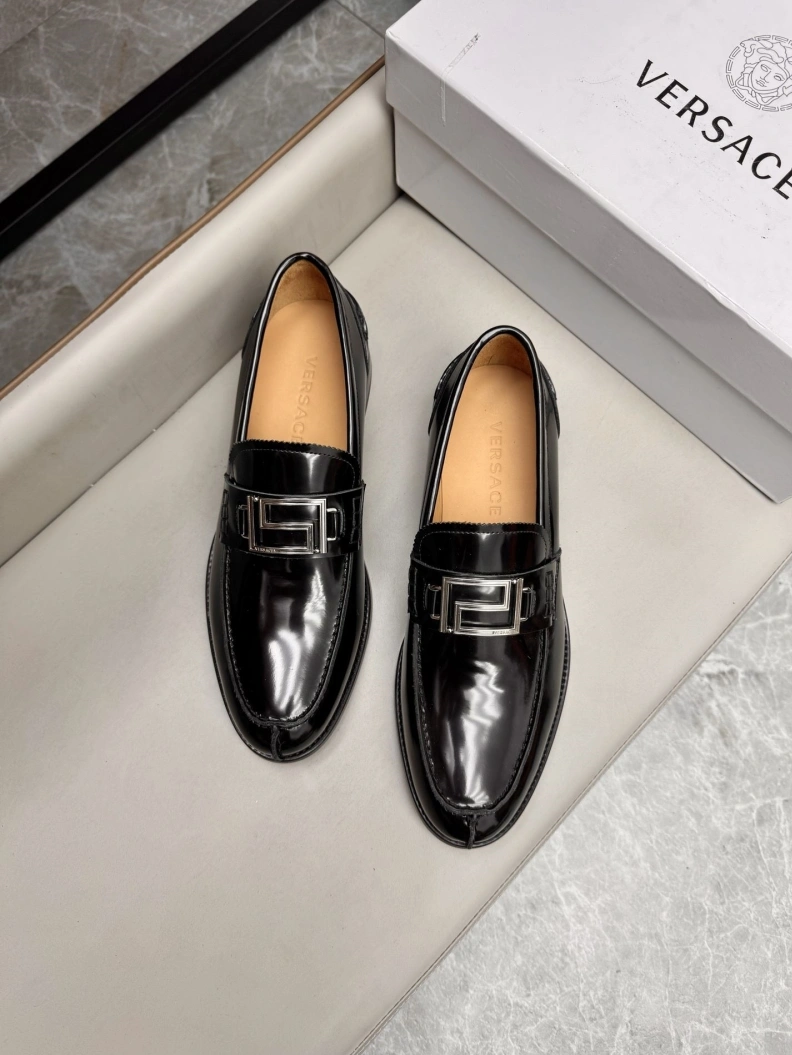 Flexible Gxvxnchy Leather Shoes 151997