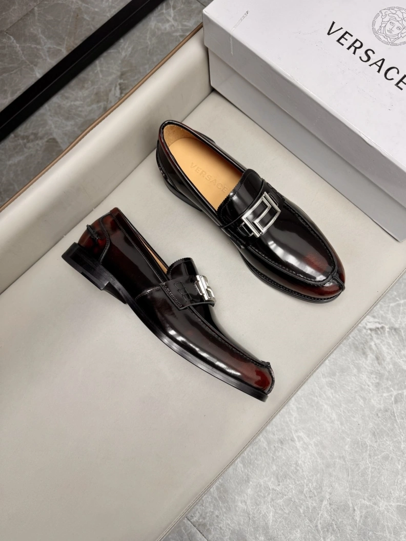 Resilient Gxvxnchy Leather Shoes 151996
