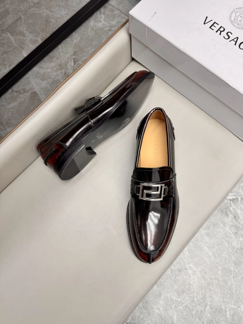 Resilient Gxvxnchy Leather Shoes 151996