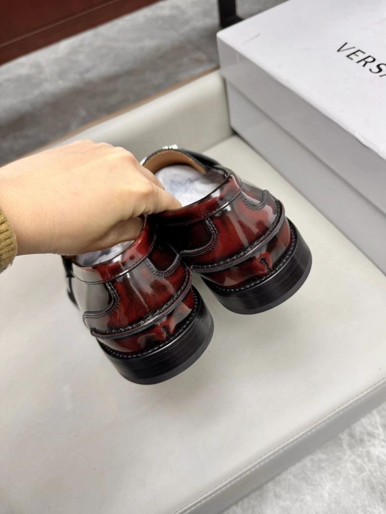 Resilient Gxvxnchy Leather Shoes 151996
