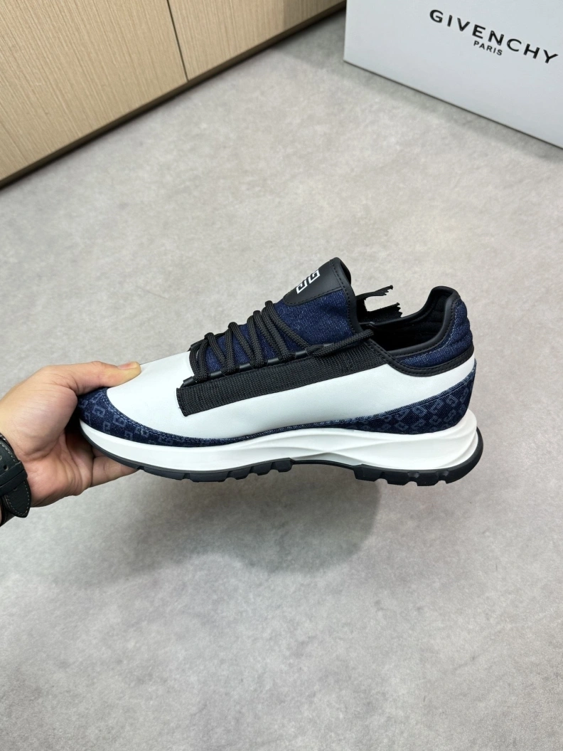 Elegant Gxvxnchy Sneakers 151814