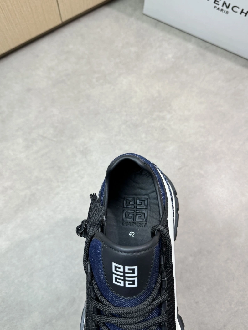 Elegant Gxvxnchy Sneakers 151814