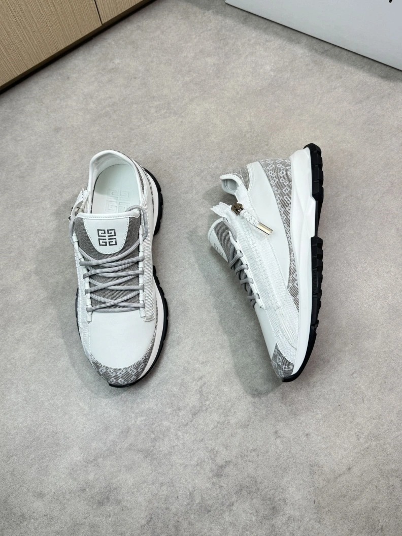 Gxvxnchy Sneakers EyeCatching 151811