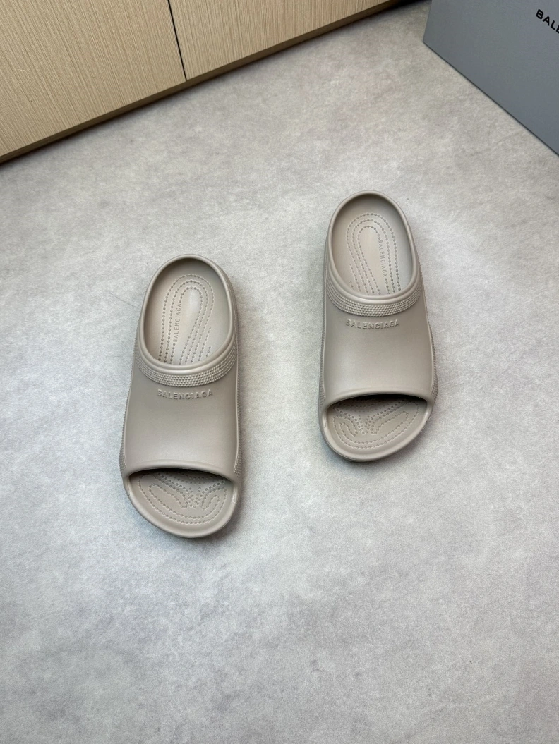 EasyMatch Bxlxnciaga Slippers 109237