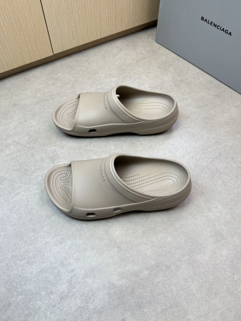 EasyMatch Bxlxnciaga Slippers 109237