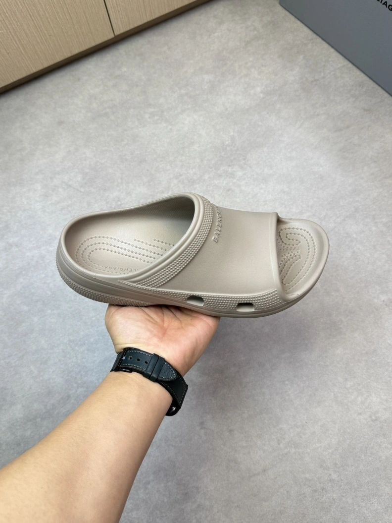 EasyMatch Bxlxnciaga Slippers 109237