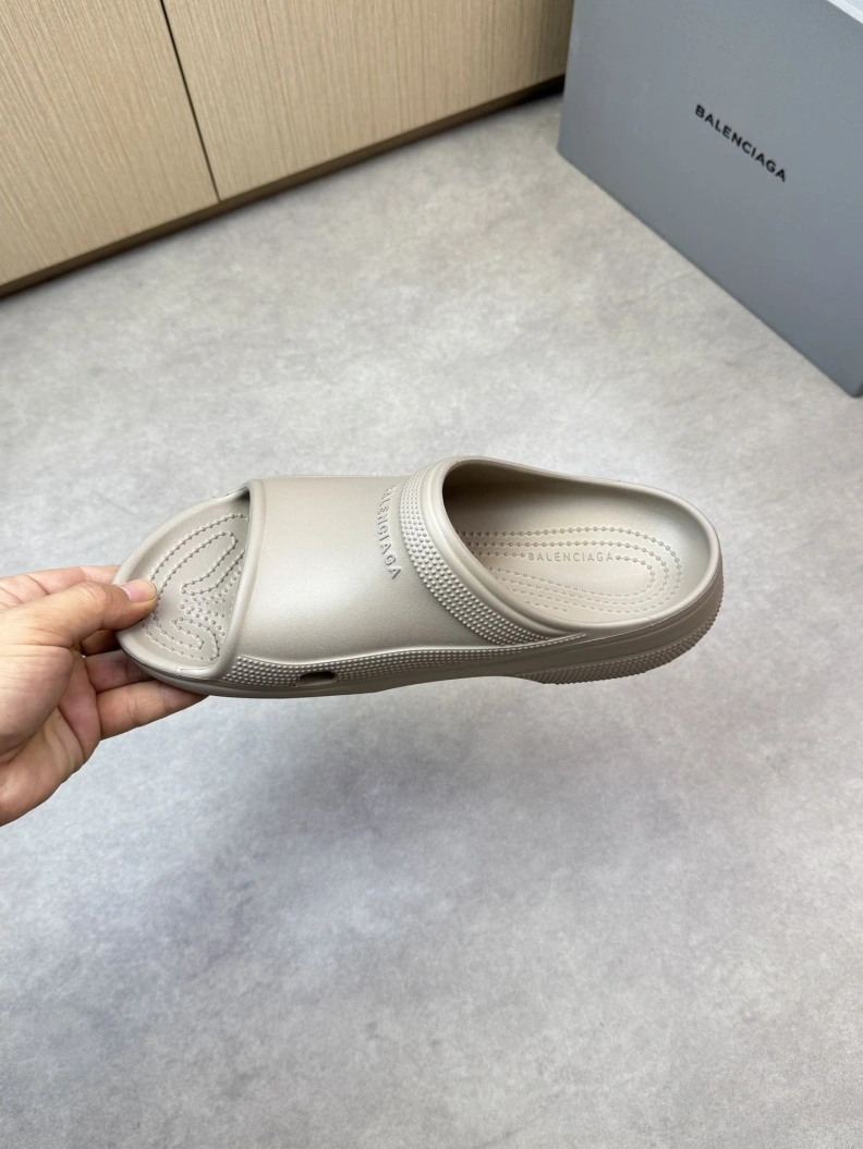 EasyMatch Bxlxnciaga Slippers 109237