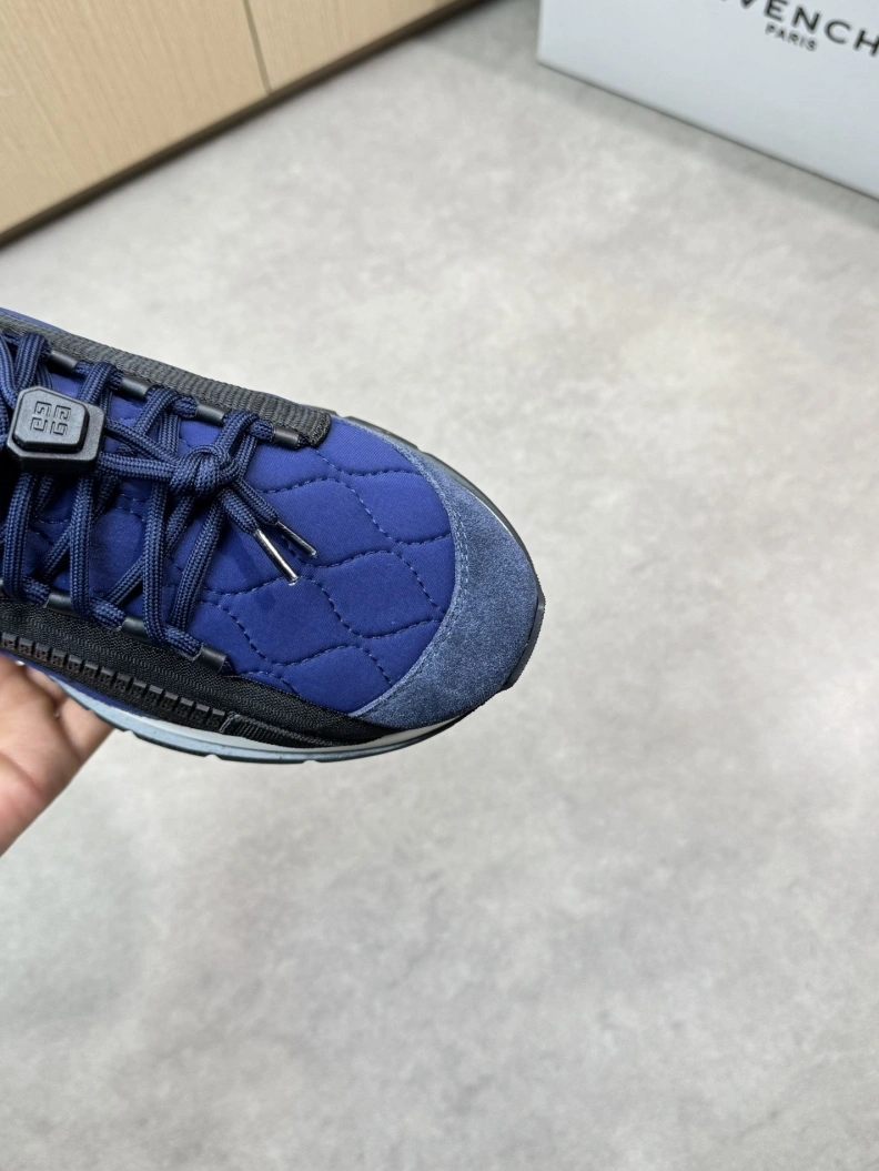 Elegant Gxvxnchy Sneakers 151809