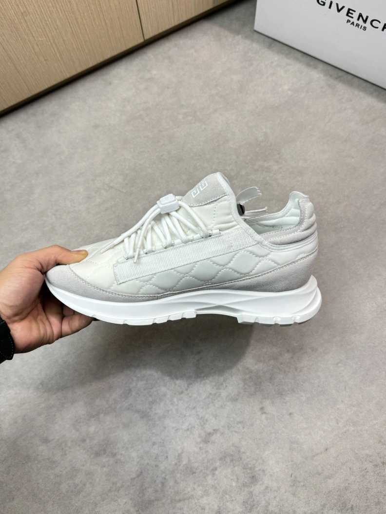 Gxvxnchy Sneakers SportInspired 151804
