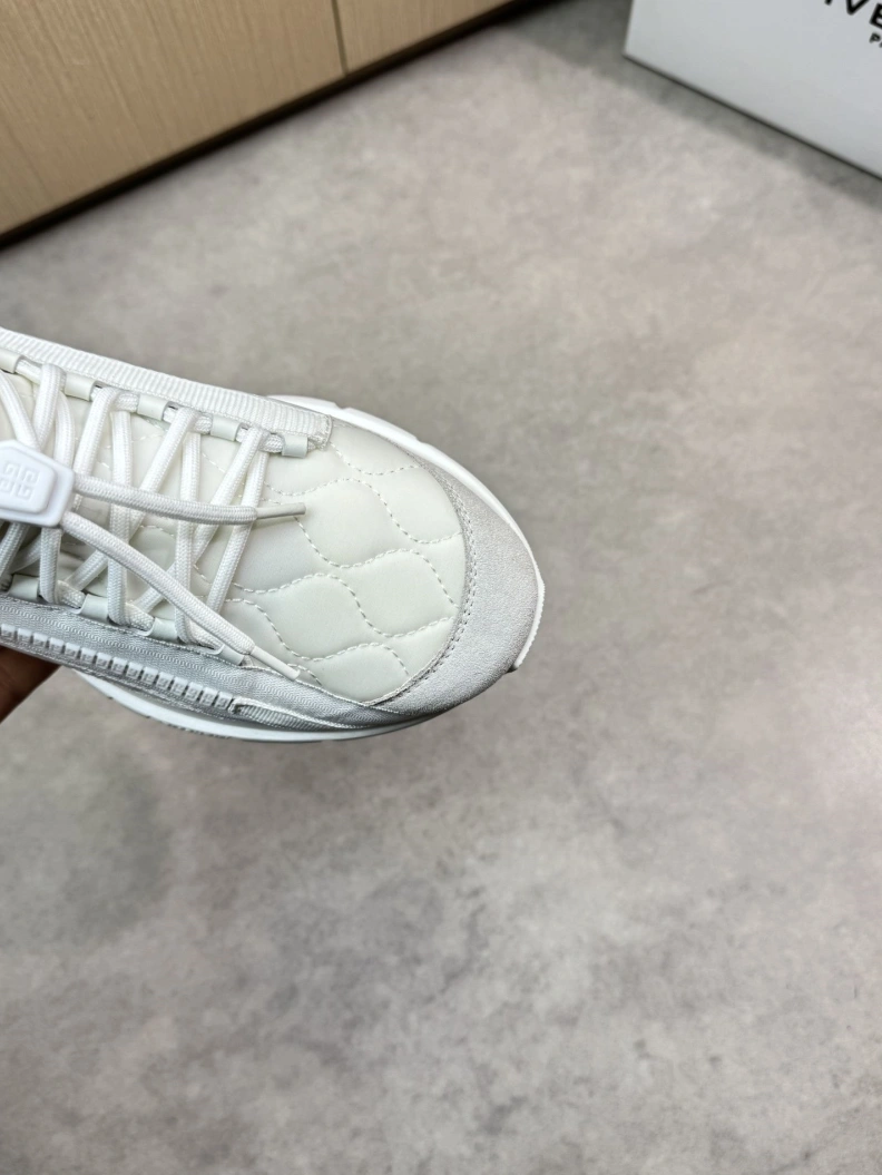Gxvxnchy Sneakers SportInspired 151804