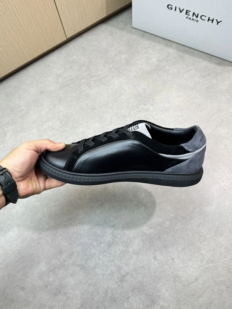 Gxvxnchy Sneakers Durable 151798