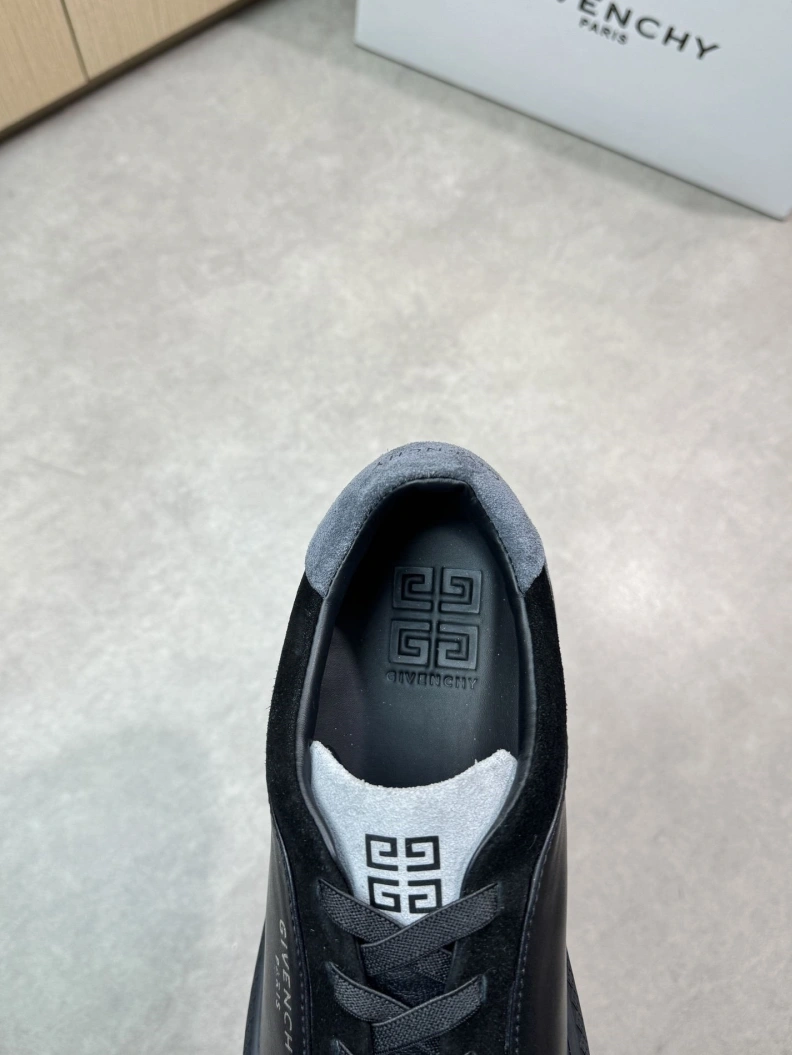 Gxvxnchy Sneakers Durable 151798