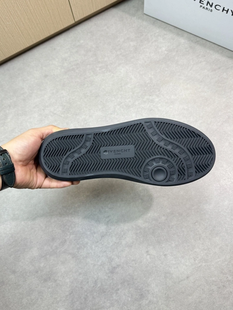 Gxvxnchy Sneakers Durable 151798