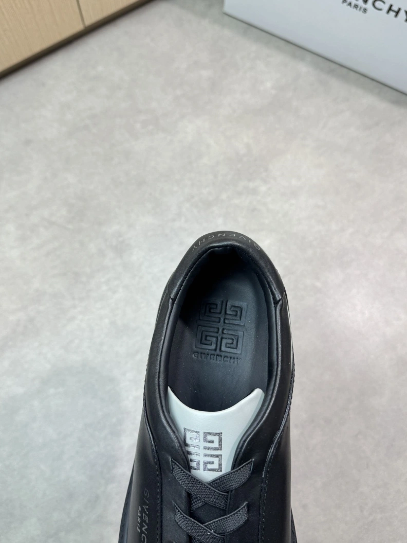 Gxvxnchy Sneakers Reliable 151807
