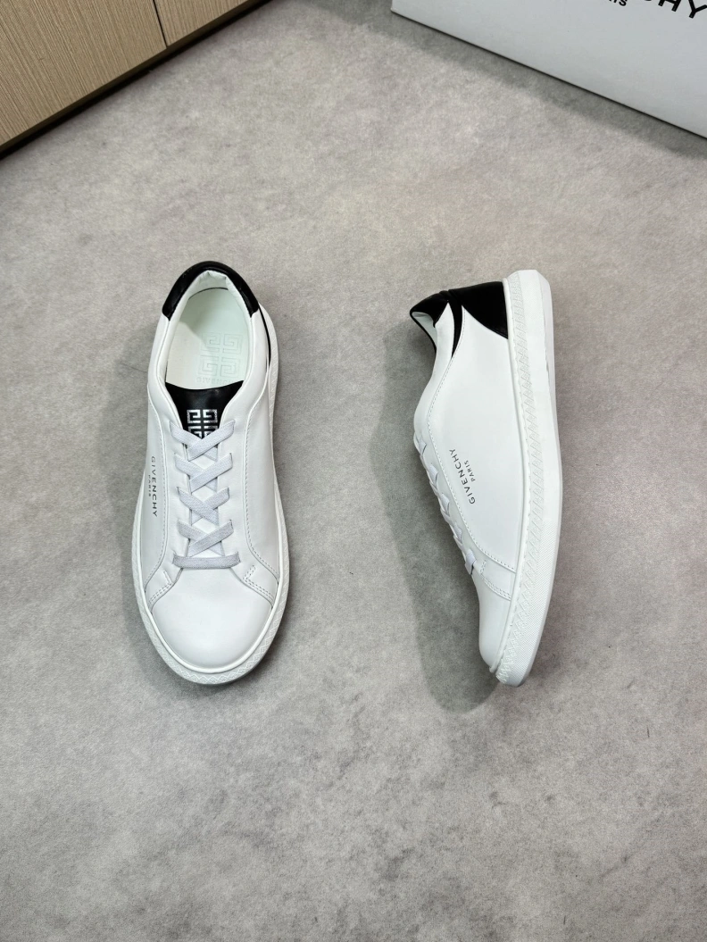 Timeless Gxvxnchy Sneakers 151803