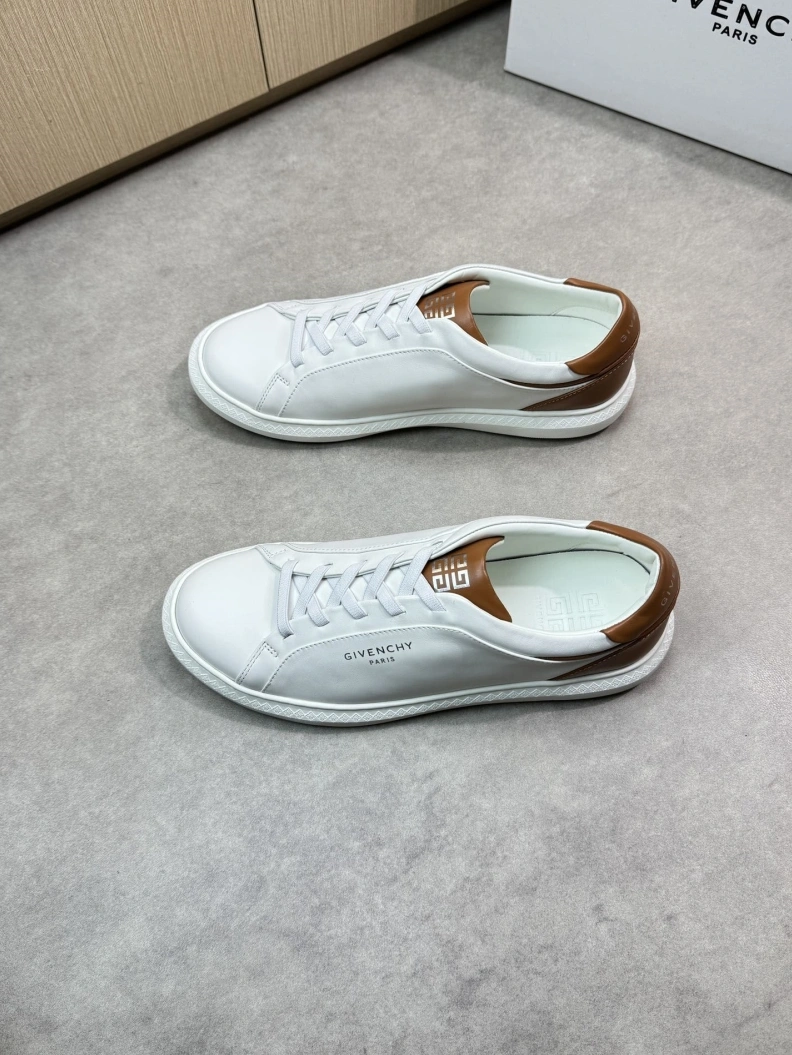 Durable Gxvxnchy Sneakers 151808