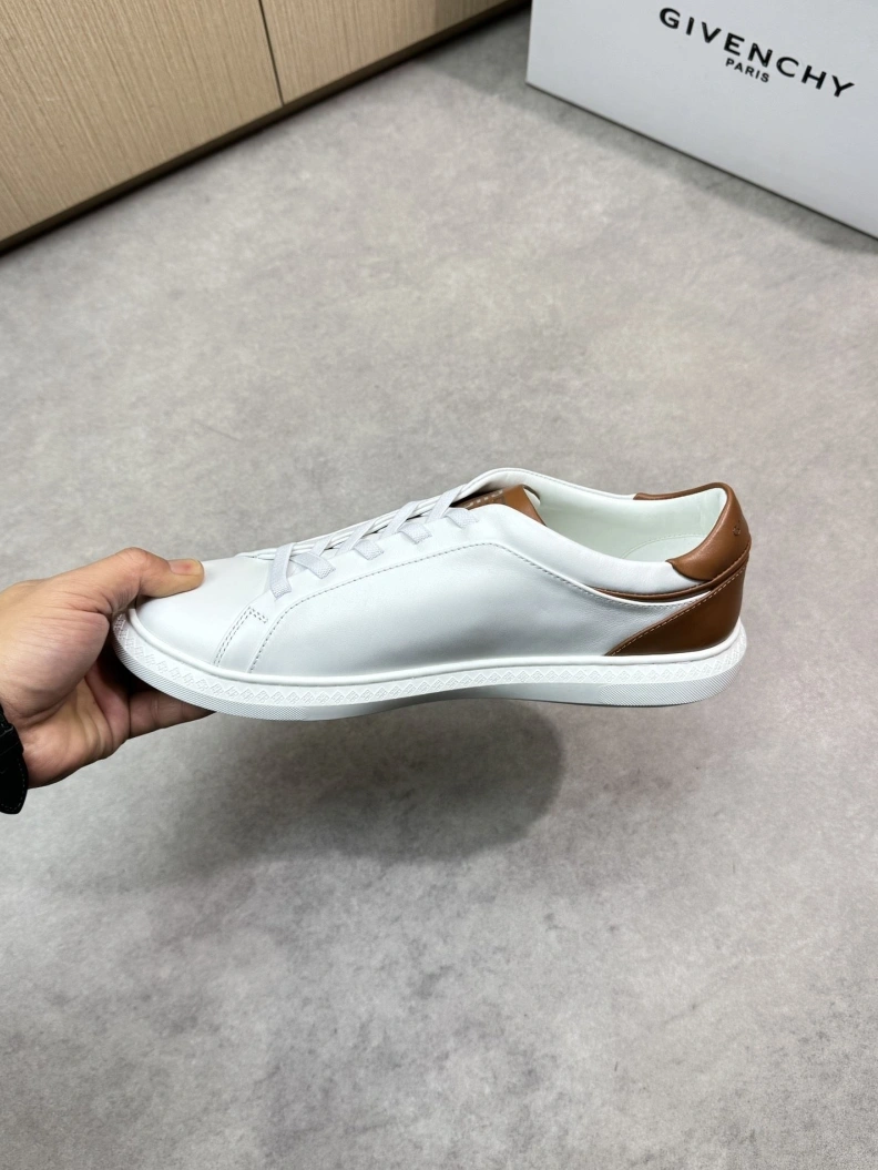 Durable Gxvxnchy Sneakers 151808