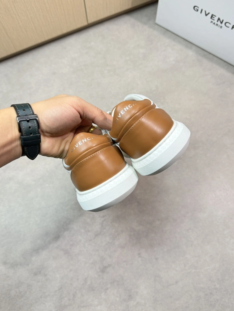 Durable Gxvxnchy Sneakers 151808