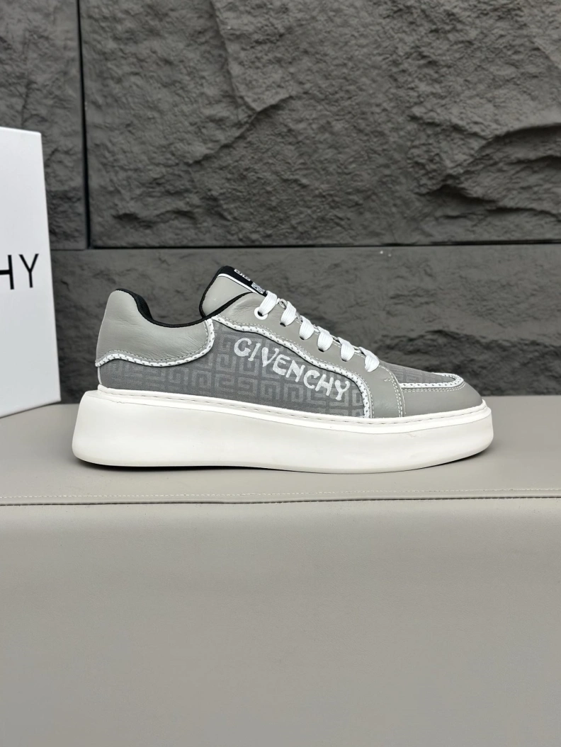 Durable Gxvxnchy Sneakers 151805