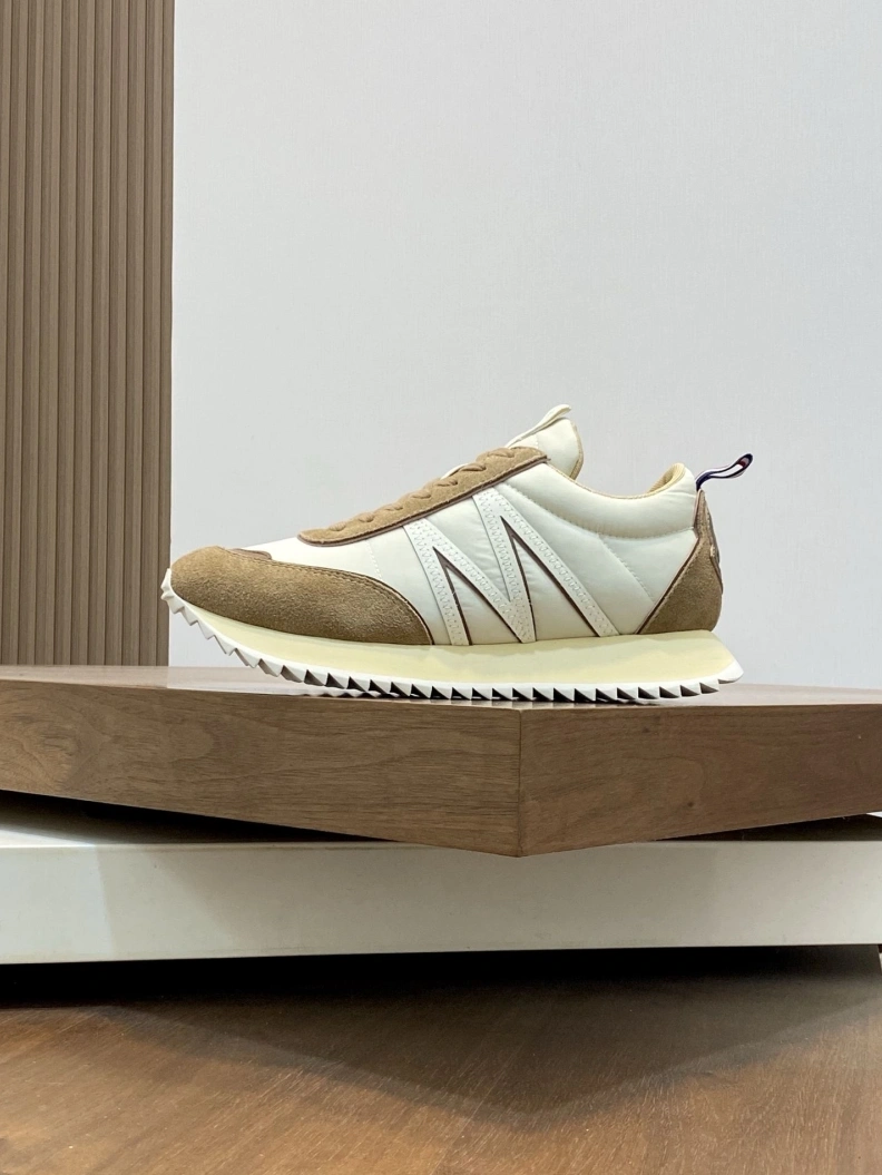 EyeCatching Mxnclxr Sneakers 197157